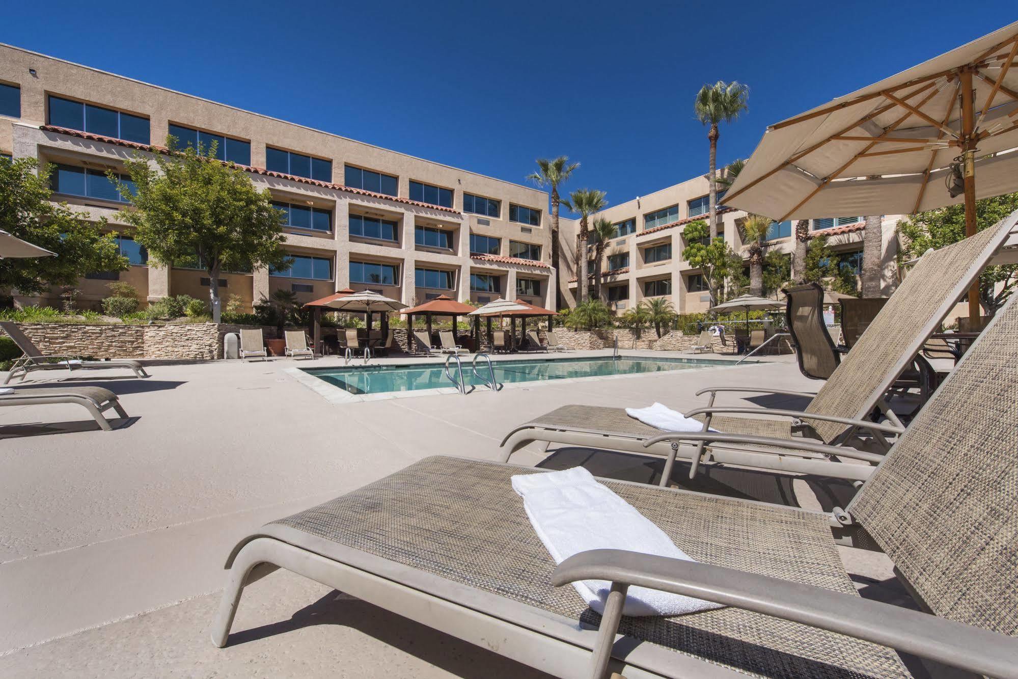 Grand Vista Hotel Simi Valley Εξωτερικό φωτογραφία